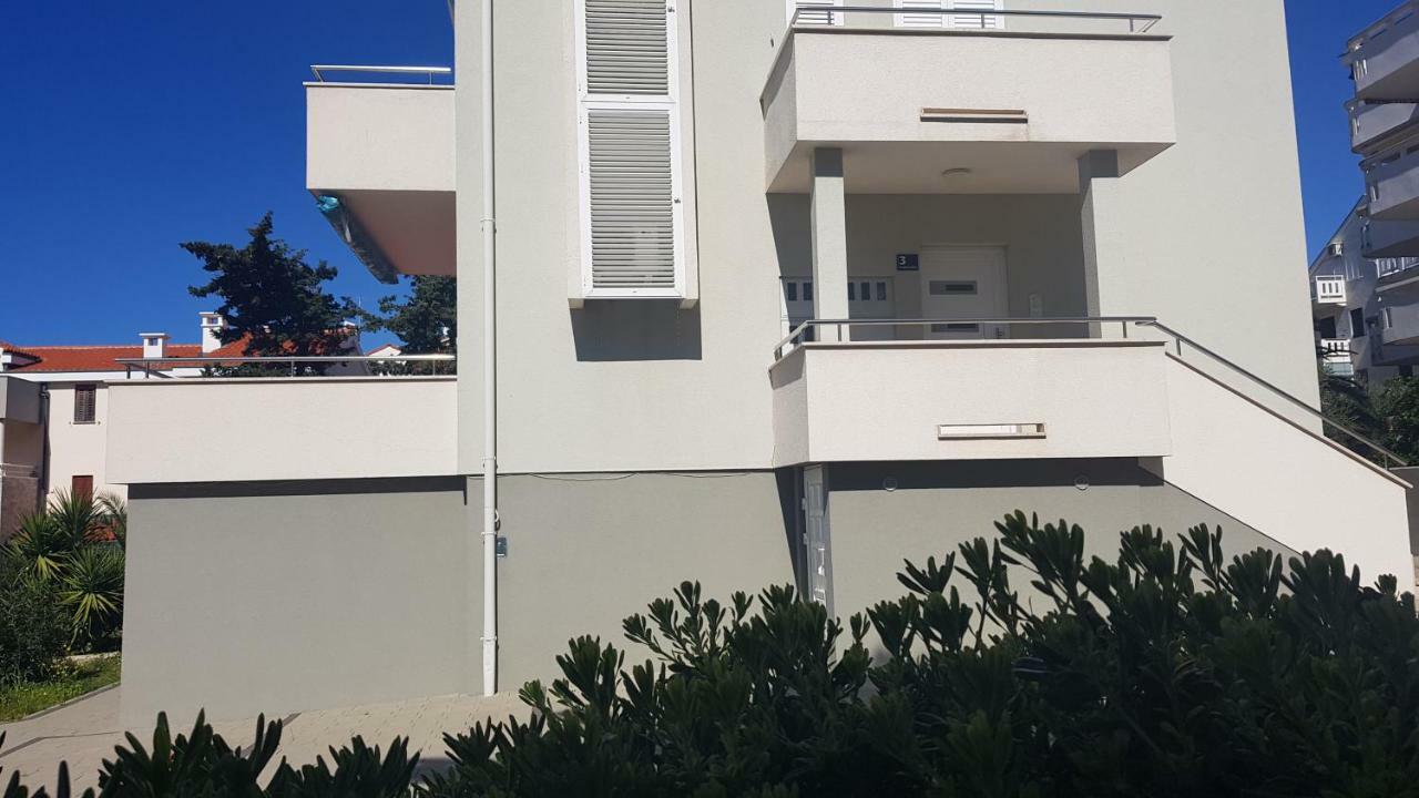 Apartments Biba Novalja Exterior foto
