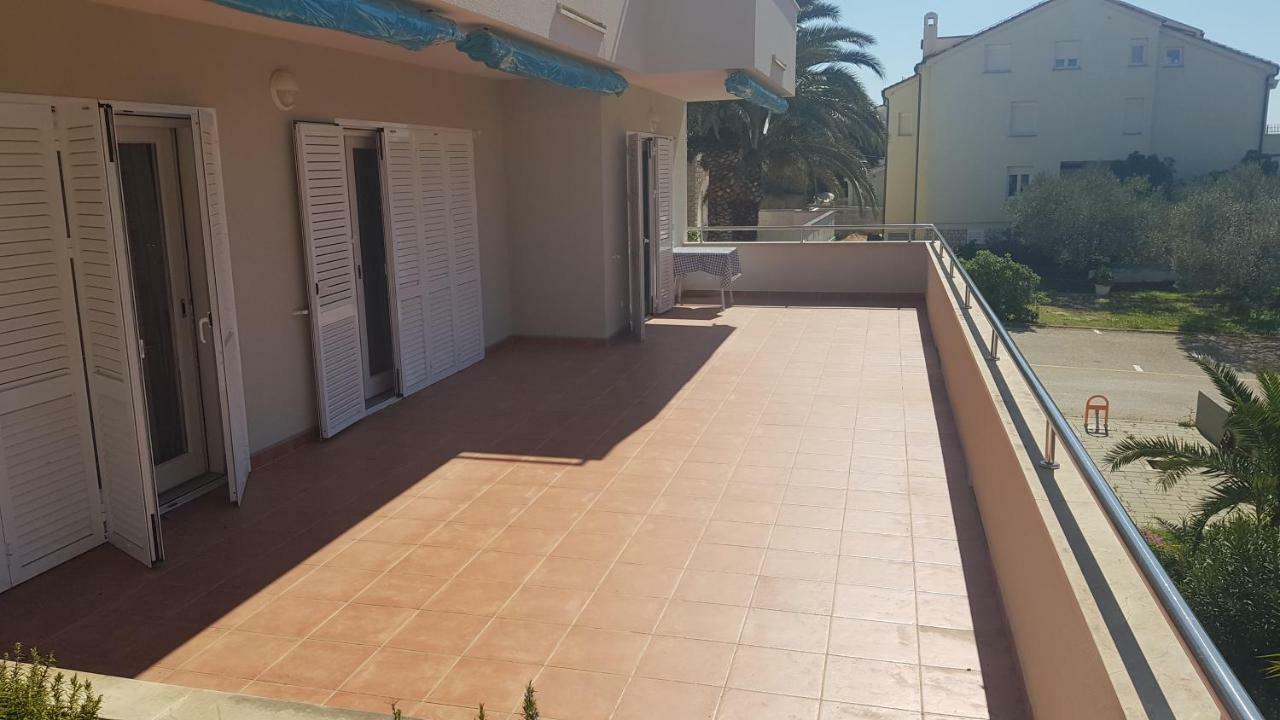 Apartments Biba Novalja Exterior foto